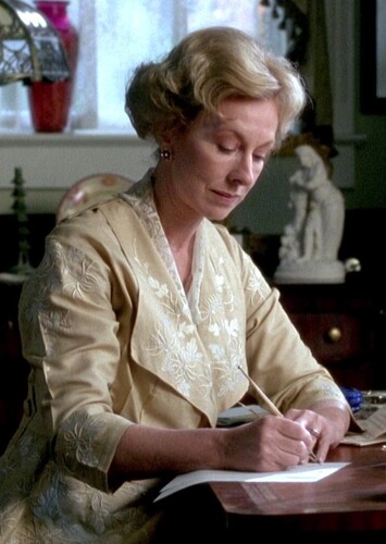 Isabel Ludlow