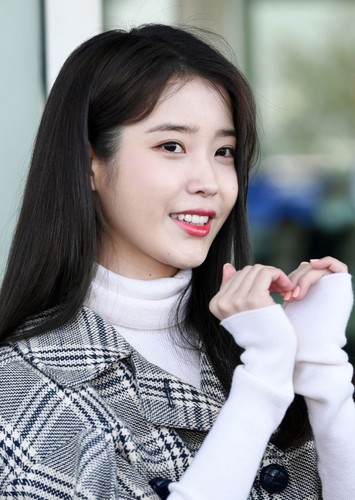 IU