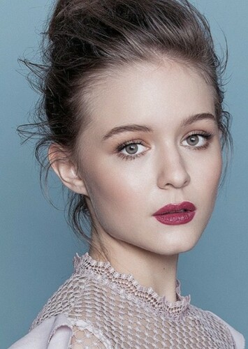 Izabela Vidovic