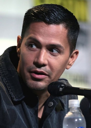 Jay Hernandez
