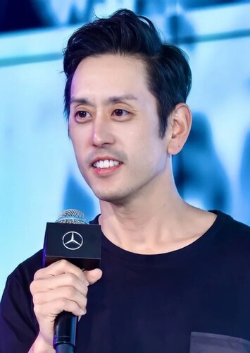 Joe Hahn