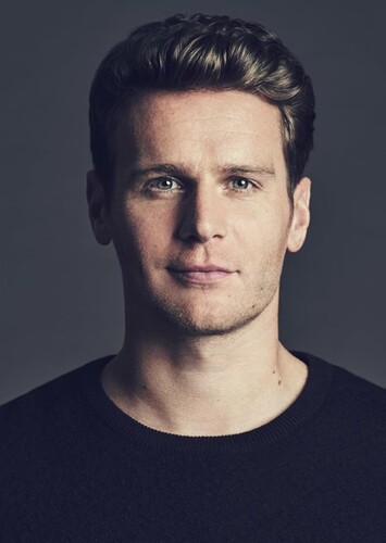 Jonathan Groff