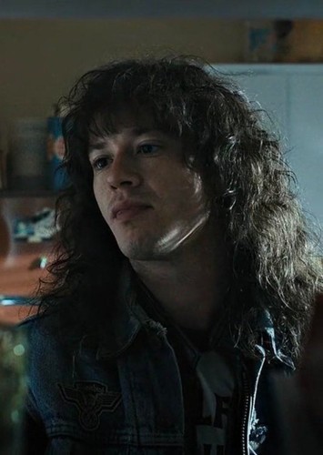 Joseph Quinn