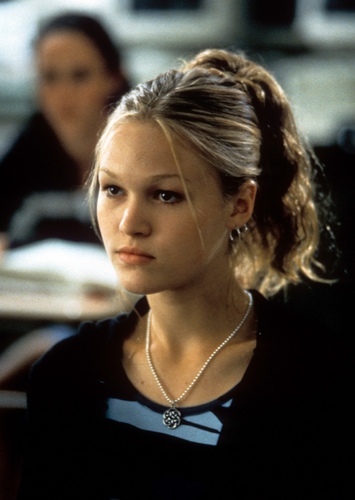 Julia Stiles