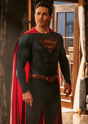 Kal-El Aka Clark Kent Superman (Tyler Hoechlin)
