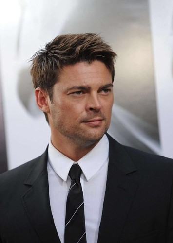 Karl Urban