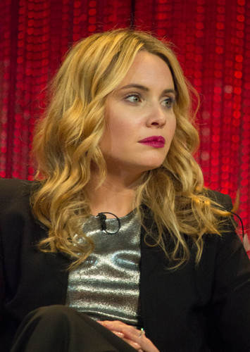 Leah Pipes