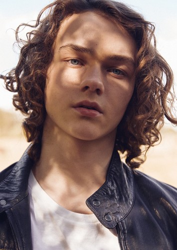 Levi Miller