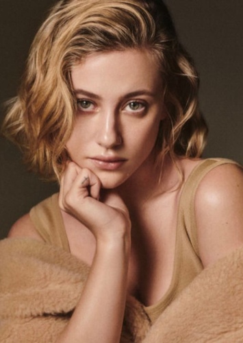 Lili Reinhart