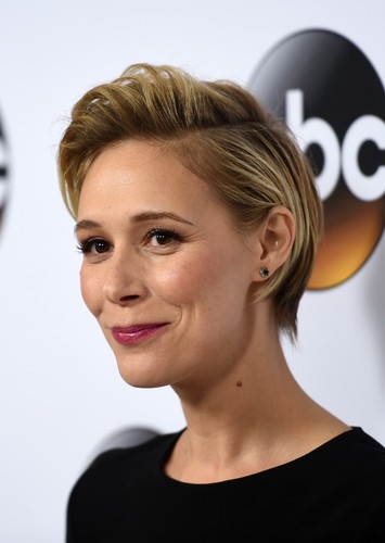 Liza Weil