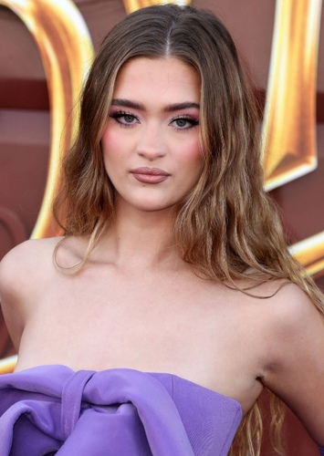 Lizzy Greene