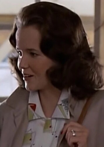 Lorraine Baines (1985)