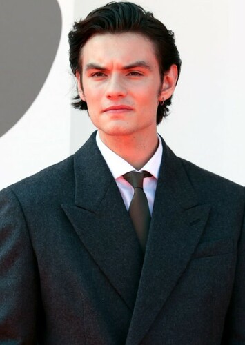 Louis Partridge