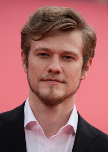 Lucas Till