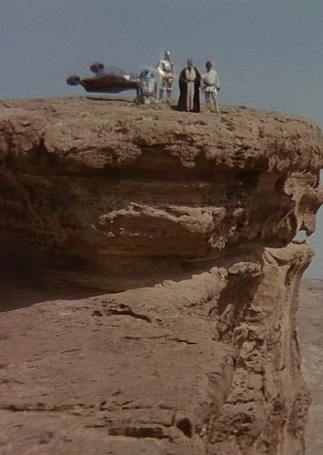 Luke, Obi-Wan, 3PO, and R2 sing RIIIIICOLAAAAAA