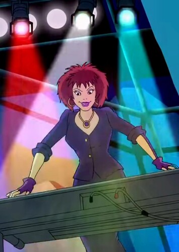 Luna (cameo appearance)