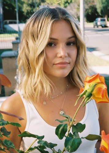 Mae Cross