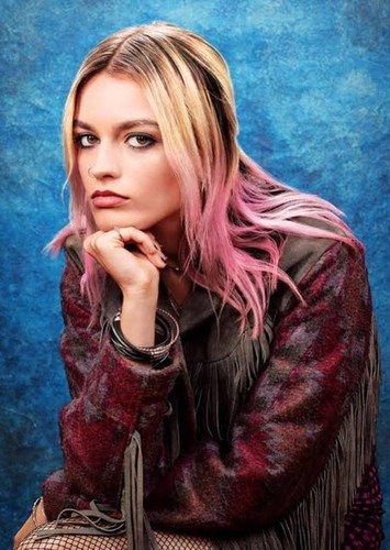 Maeve Wiley