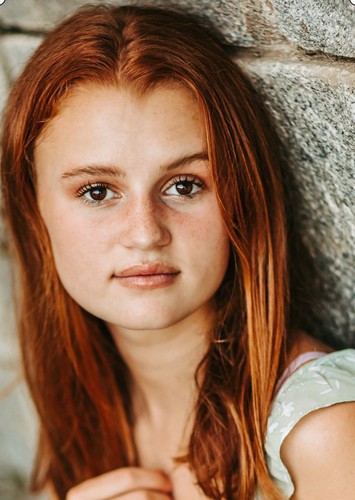 Maggie Elizabeth Jones