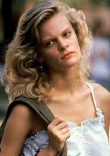 Martha Plimpton