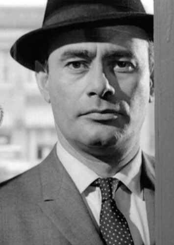 Detective Martin Armstrong