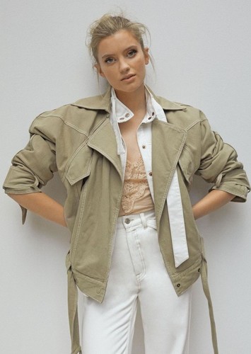 Mia Healey