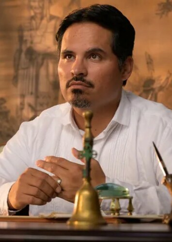 Mr Roarke