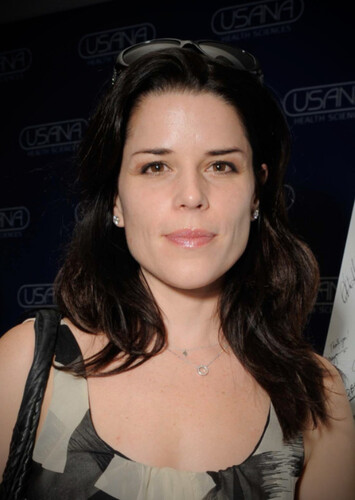 Neve Campbell