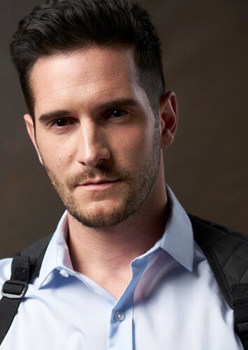 Nick Apostolides