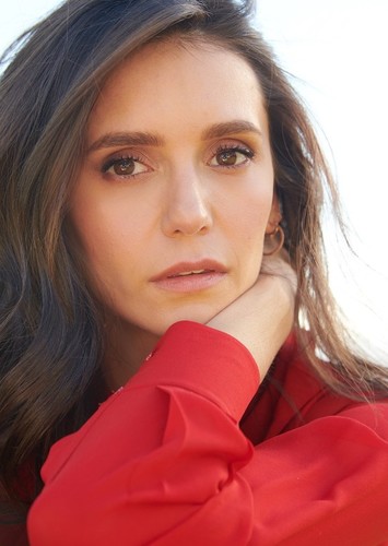 Nina Dobrev
