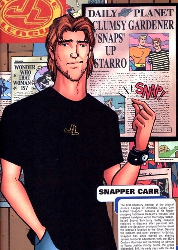 Oficer Carr/Lucas "Snapper" Carr