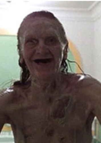 Old woman/ Mrs. Grady