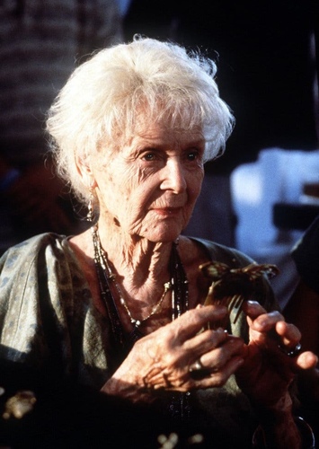 Older Rose Dewitt Bukater