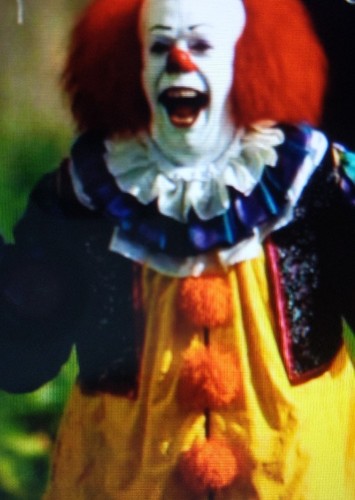 Pennywise the dancing crown