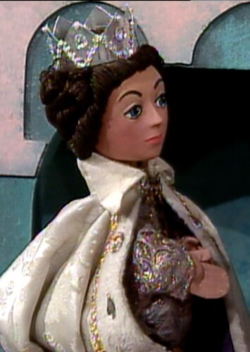 Queen Sarah Saturday