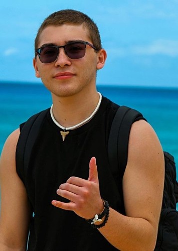Raymond Ochoa