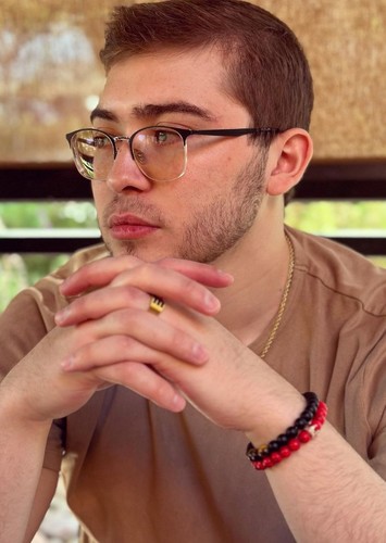 Raymond Ochoa