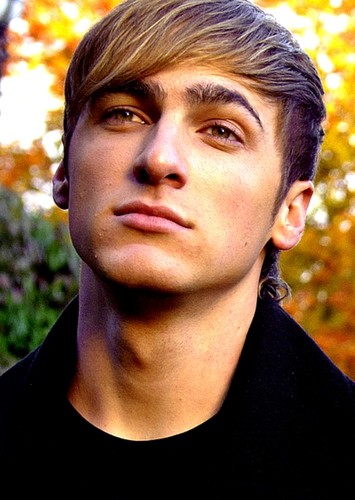 Riley Neves