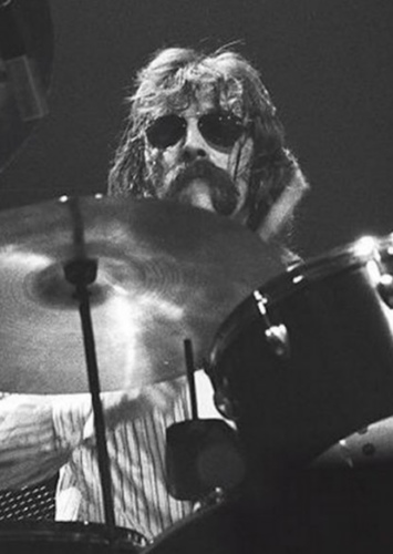 Roger Earl