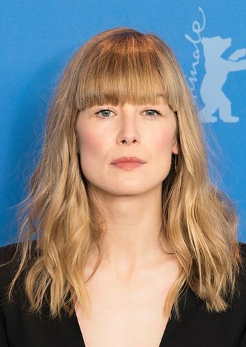 Rosamund pike