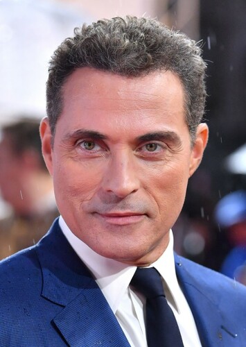 Rufus Sewell