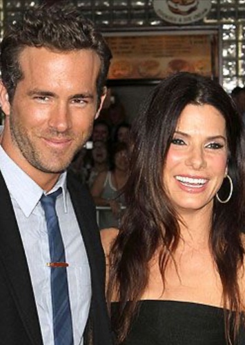 Ryan Reynolds and Sandra Bullock