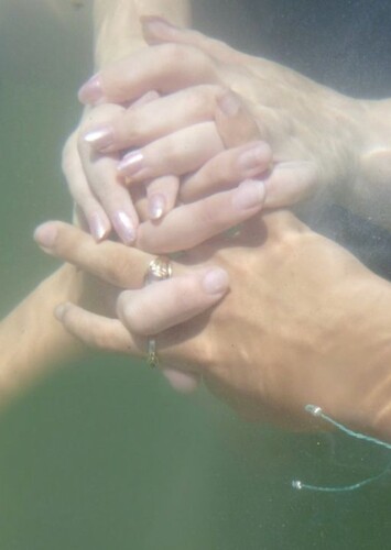 Sapphic mermaids