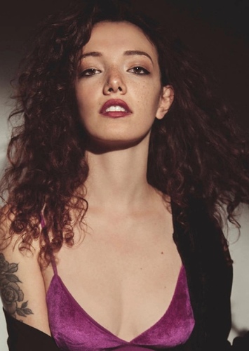 Sarah Botelho (POESY)