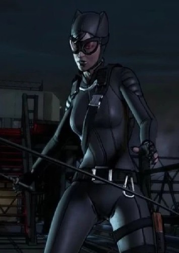 Selina Kyle (18)