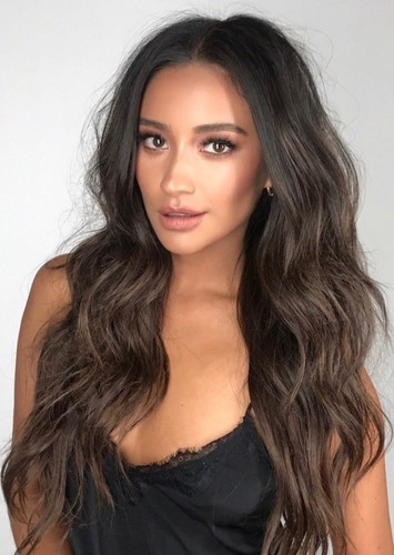 Shay Mitchell