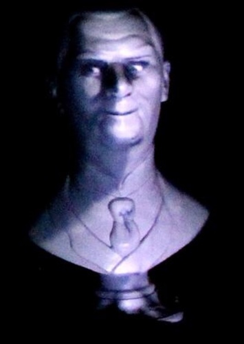Singing bust 3