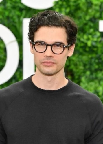 Steven Strait