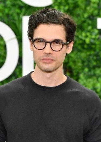 Steven Strait