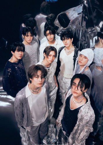 Stray Kids